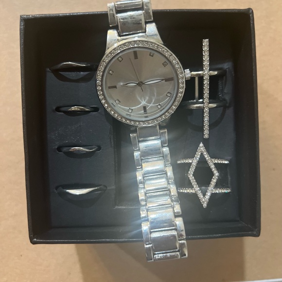 Torrid Watch with matching rings to accessorize - Picture 3 of 6